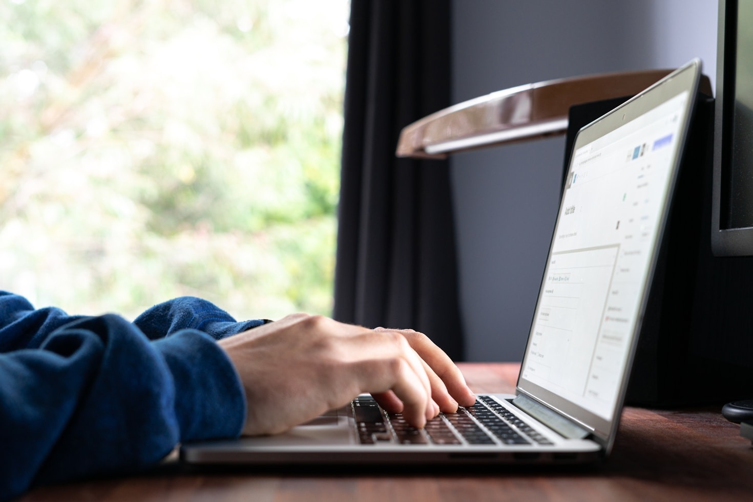 The Benefits of Tailored Websites for Individual Professionals